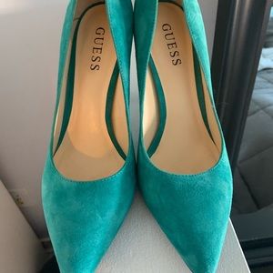 Guess teal shoes 6.5